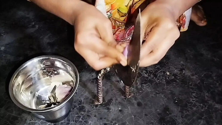 Deshi Wife's Beautiful Body Figure & Closeup Doggy Style Fucking