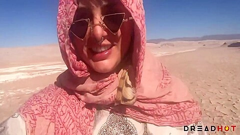 Dread Hot In Safada Transa Em Onibus Abandonado No Deserto - Porn Vlog 2 5 Min