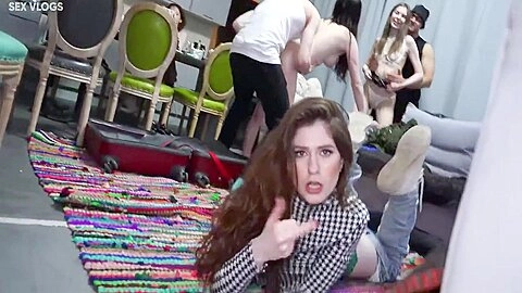 Bella Mur, Alice Xo And Robien Gun - Sex Blog How We Shoot Porn For Real 10 Min