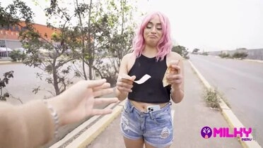 Sasha is a party cheerleader who receives financial aid in exchange for being fucked, a Peruvian meets hot challenges in public.
