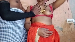 Saree mallu aunty, breast pressing hard, reshma bhabhi