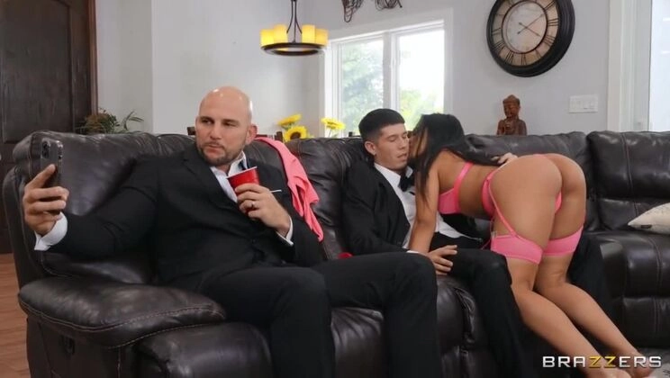 Jmac and Breyana Moore: Party Crashers / 12.2.2022 (Big Tits, Blonde, Ebony, Interracial, Deepthroat)