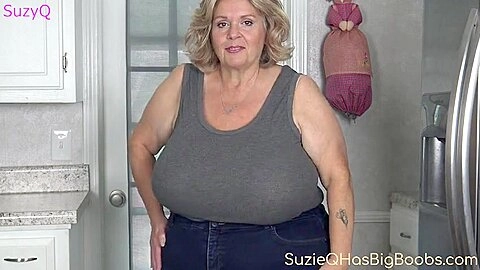 Suzie Mega Busen in Tops