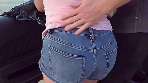 Nicky Ferrari Fucking With My Married Neighbor. Cogiendo con mi nuevo Vecino
