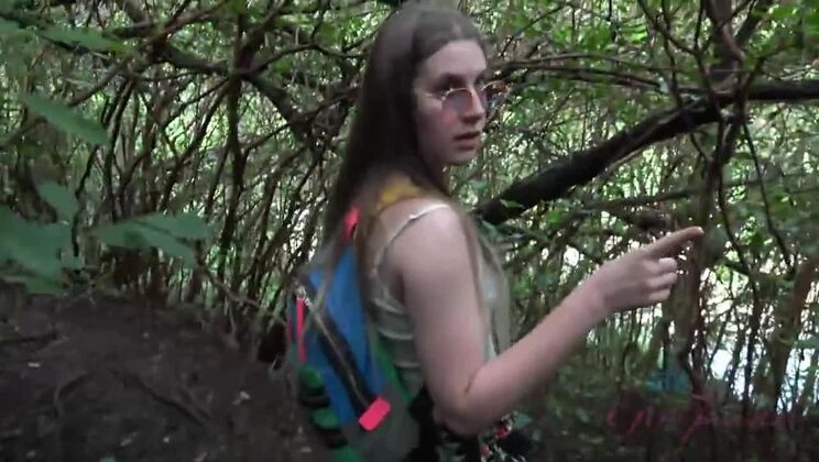 Niki Snow's Outdoor Adventure: Pissing, Fingering, & Facial in Nature