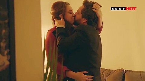 Alessandra Maia And Manu Fox In Sexretary Geos To The Boss For The Christmas Bonus