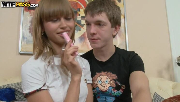 Hot amateur chick porn with anal scenes