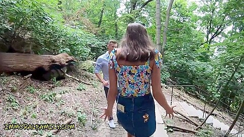 Matt Bird, Stacy Cruz And Charlie Dean - Stepsister Fucks Tour Guide In Front Of Stepbrother 4k