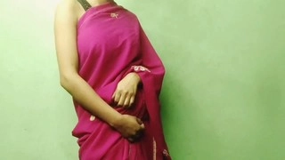 Newcomer young babe gets fucked for the first time with Hindi audio - a must-watch!