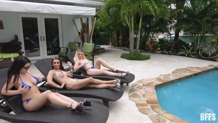 Alessia Luna, Mina Moon: Outdoor Pussy Feast (POV Group Sex)