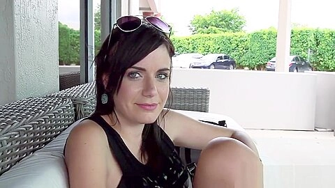Ravishing floozy alexis blaze gets ready to cum at last