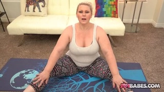 Step-mom Selah Rain teaches you how to masturbate with yoga instructions