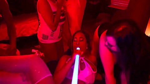 Star Whores Clone Whores Orgy 7 Min With Stretch 3x, Lucky B And Breyana Moore