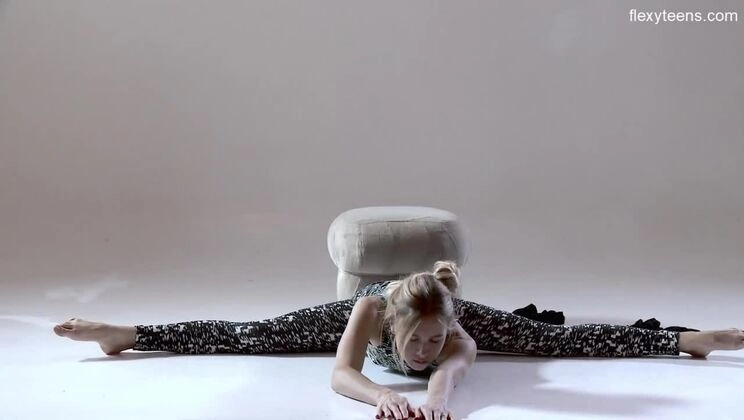 Russian hot hairy gymnast Rita Mochalkina