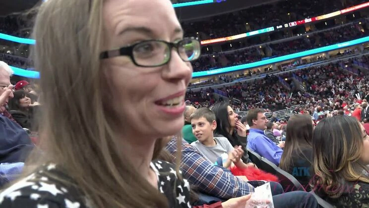You and Norah hit Chicago and see the sites and a game!