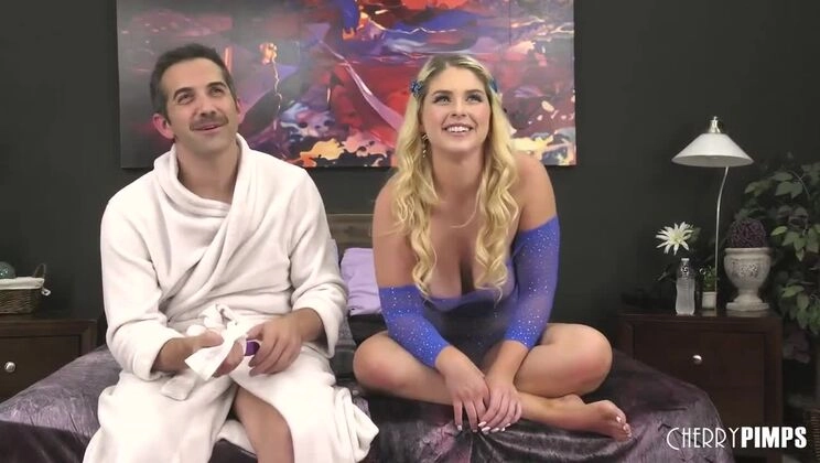 Eager & Horny: Riley Reign's Live POV Show with Big Toys