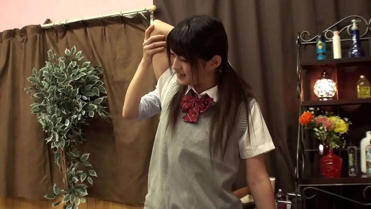 Japanese Massage Turned Wild: Female to Male Switch Leads to Naked Pleasure with Mitsuki Nagisa