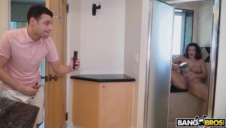 Lusty Neighbor Valentina Jewels: Big Tits, Hairy Brunette, Latina