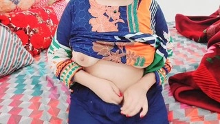Horny Pakistani Punjabi wife seduces her client on live webcam call with explicit Hindi sound
