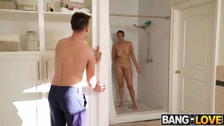 Bella Rolland & Kai Jaxon: First to Cum Wins