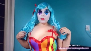 Lil Kiwwi Monster, the naughty clown, uses balloons and a dildo to pop your load!