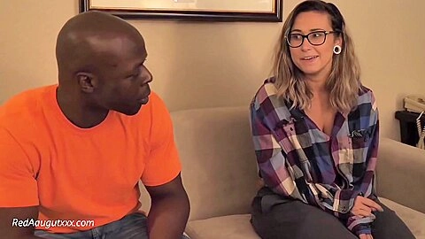 Lesbian Skater Tries Cock For The First Time With Will Tile And Red August