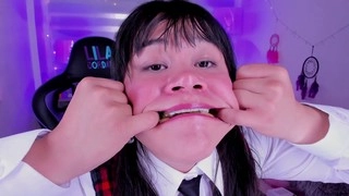 Yawning, tongue vore, vore swallow