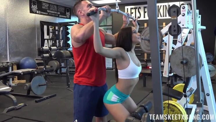 Ariana Maire's Intense Pussy Workout on Teamskeetxbang